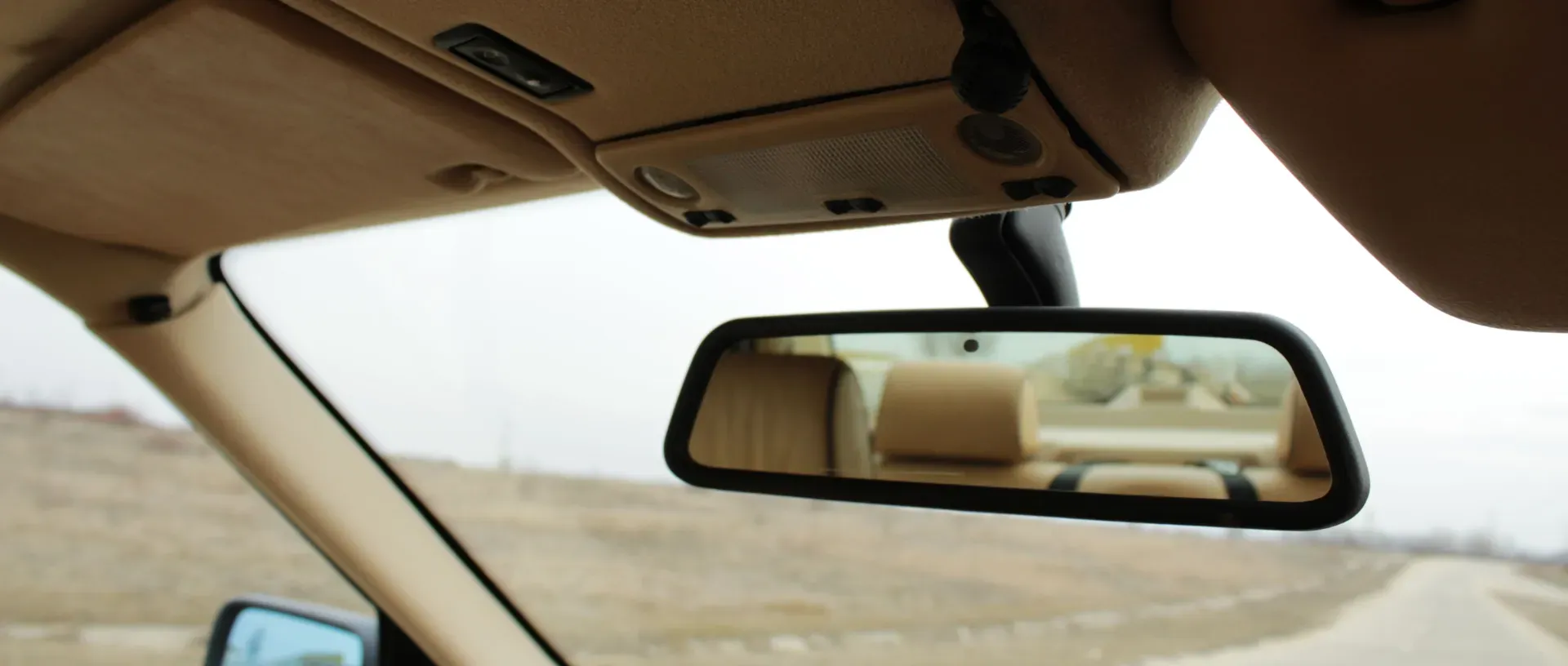 Retrovisor interior Es posible vender coche sin espejo si falta el retrovisor interior.