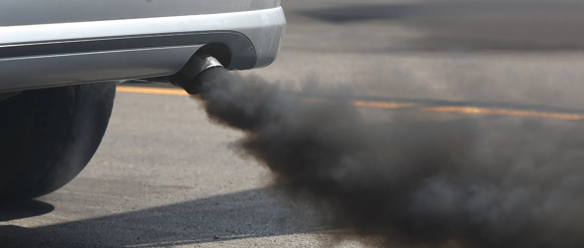 Descubre porque sale humo negro por el escape